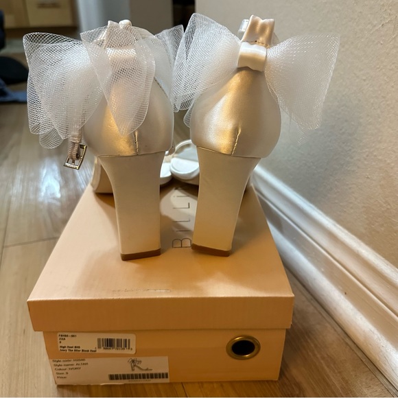 Billini X Mumu Altar Block Heel Size 9 - Picture 5 of 6
